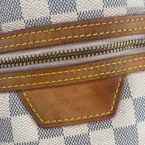 Louis Vitton large bag - Picture 3 of 17